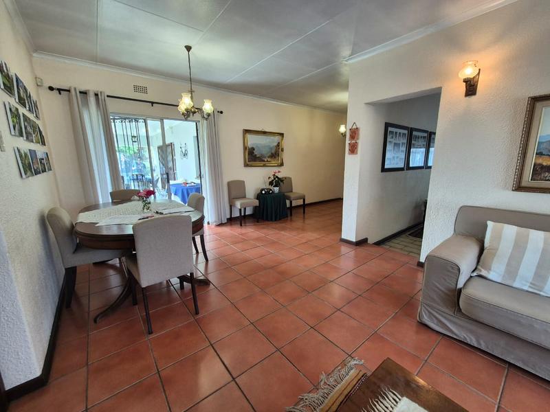 5 Bedroom Property for Sale in Brackendowns Gauteng