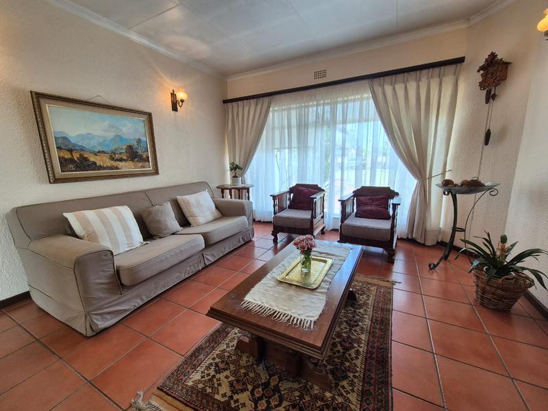 5 Bedroom Property for Sale in Brackendowns Gauteng