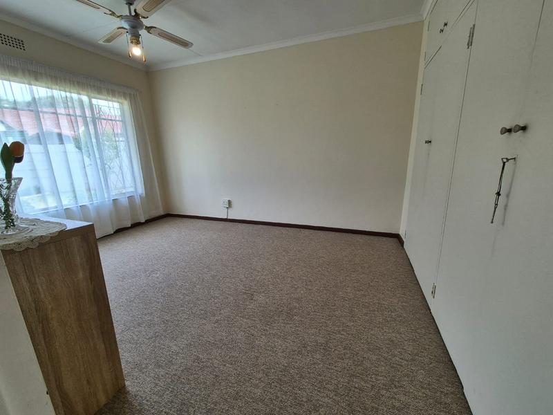 5 Bedroom Property for Sale in Brackendowns Gauteng