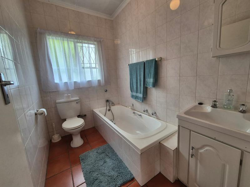 5 Bedroom Property for Sale in Brackendowns Gauteng