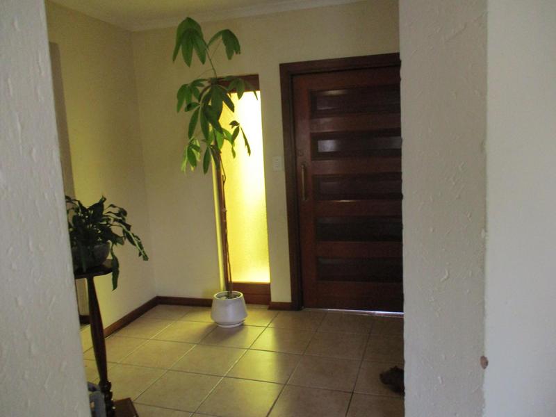 To Let 3 Bedroom Property for Rent in Radiokop Gauteng