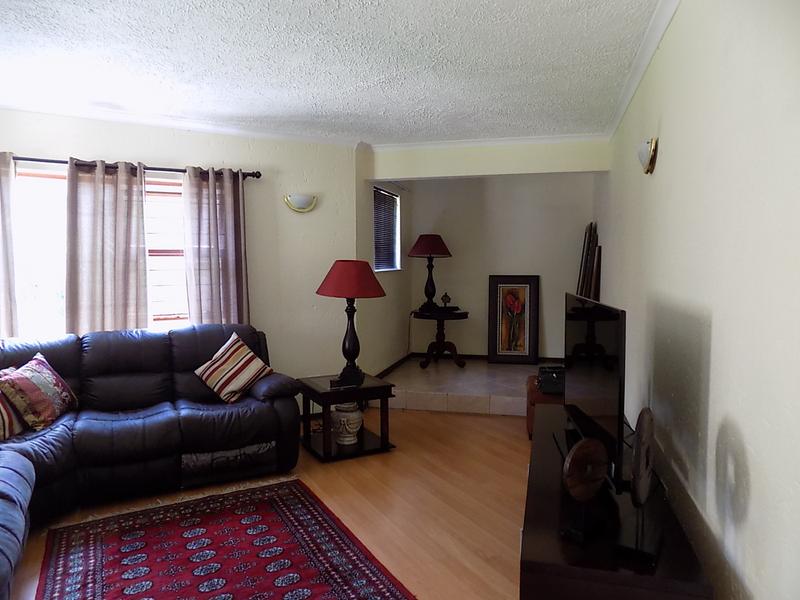 To Let 3 Bedroom Property for Rent in Radiokop Gauteng