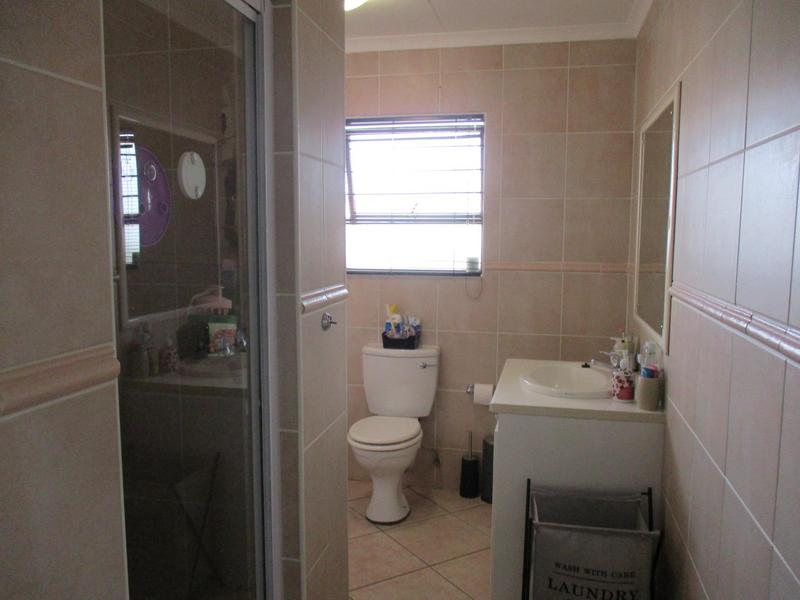 To Let 3 Bedroom Property for Rent in Radiokop Gauteng