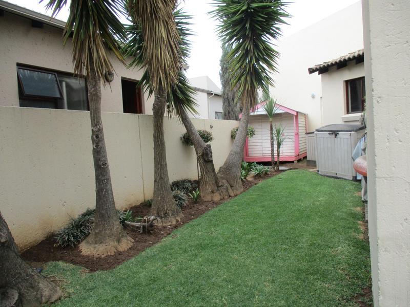 To Let 3 Bedroom Property for Rent in Radiokop Gauteng