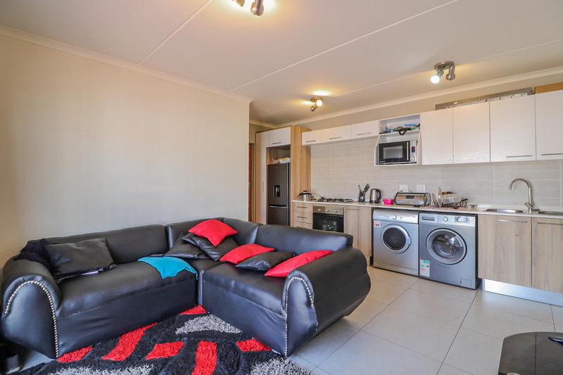 1 Bedroom Property for Sale in Modderfontein Gauteng