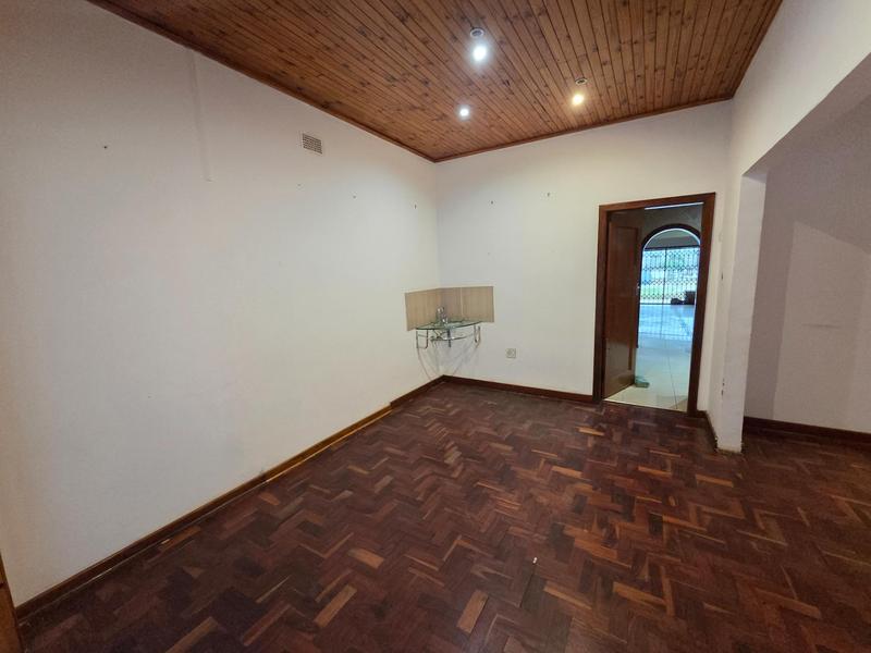 To Let 4 Bedroom Property for Rent in Erasmia Gauteng