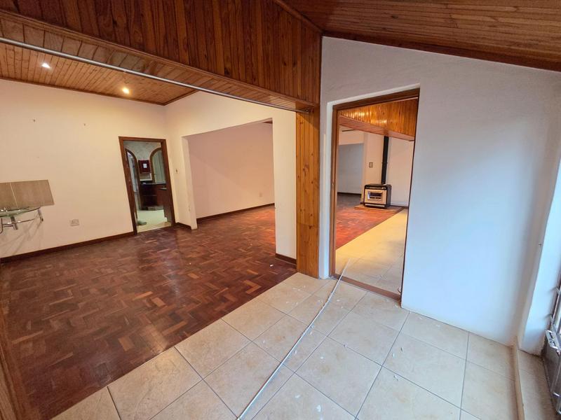 To Let 4 Bedroom Property for Rent in Erasmia Gauteng