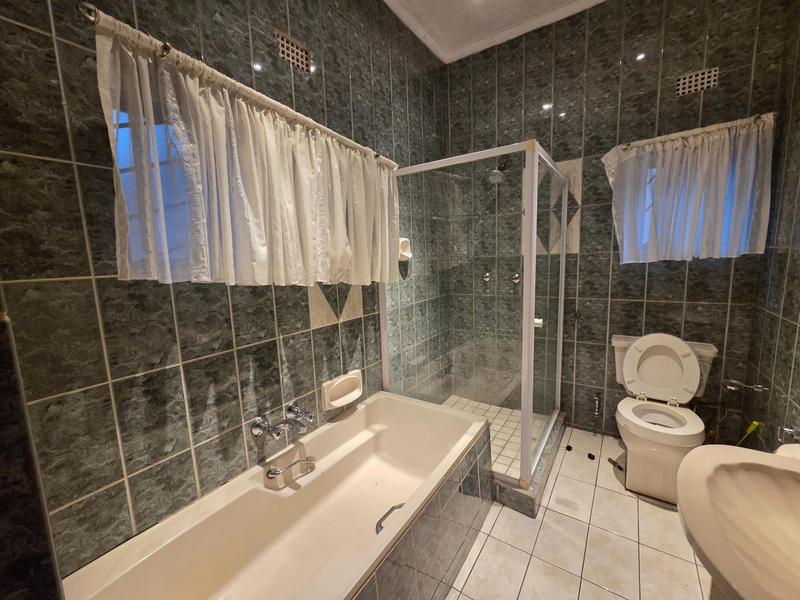 To Let 4 Bedroom Property for Rent in Erasmia Gauteng
