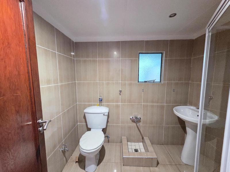 To Let 4 Bedroom Property for Rent in Erasmia Gauteng