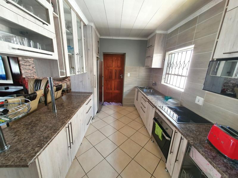 3 Bedroom Property for Sale in Heatherview Gauteng