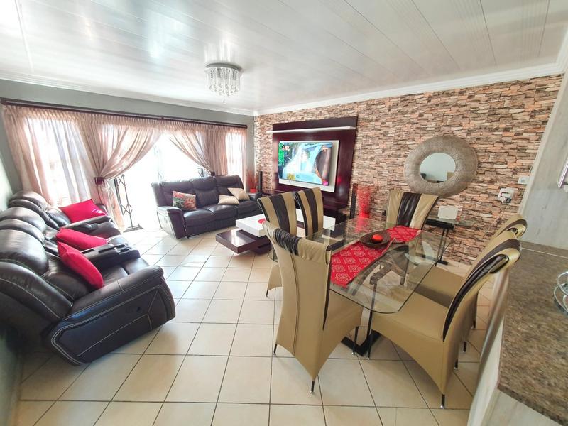 3 Bedroom Property for Sale in Heatherview Gauteng