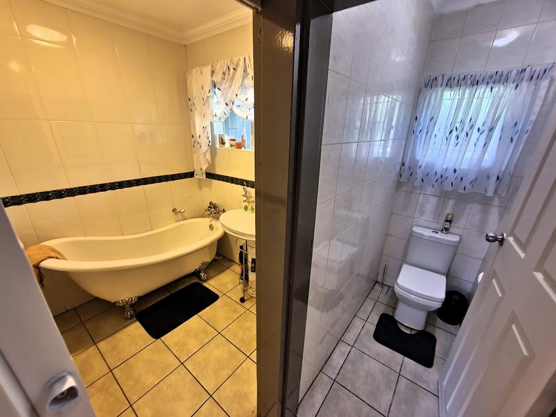4 Bedroom Property for Sale in Magalieskruin Gauteng