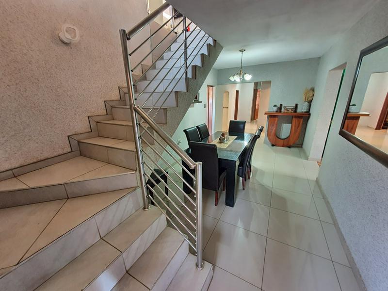 5 Bedroom Property for Sale in The Orchards Gauteng