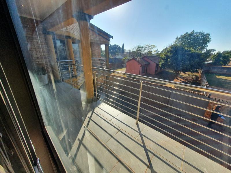5 Bedroom Property for Sale in The Orchards Gauteng