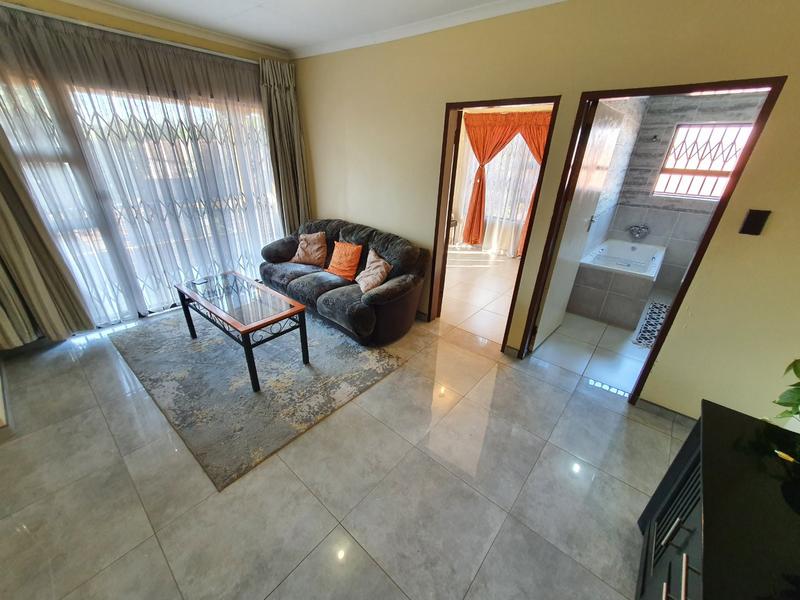 5 Bedroom Property for Sale in The Orchards Gauteng
