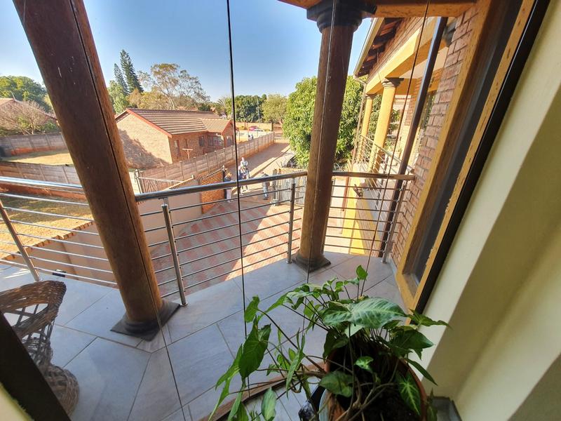 5 Bedroom Property for Sale in The Orchards Gauteng