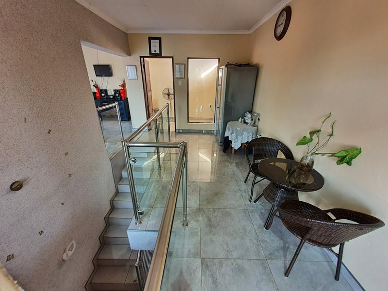5 Bedroom Property for Sale in The Orchards Gauteng