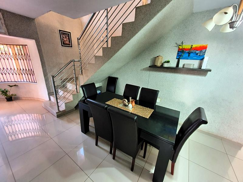 5 Bedroom Property for Sale in The Orchards Gauteng