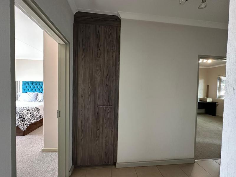 To Let 2 Bedroom Property for Rent in Beverley Gauteng