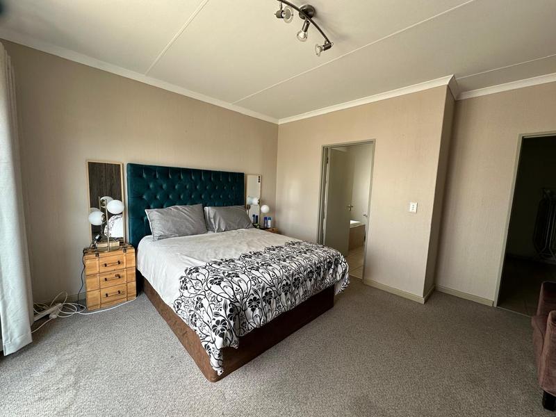 To Let 2 Bedroom Property for Rent in Beverley Gauteng
