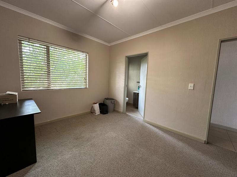 To Let 2 Bedroom Property for Rent in Beverley Gauteng