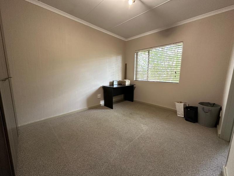 To Let 2 Bedroom Property for Rent in Beverley Gauteng