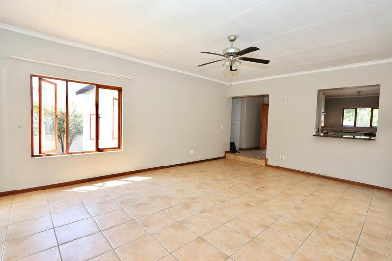 To Let 3 Bedroom Property for Rent in Beverley Gauteng