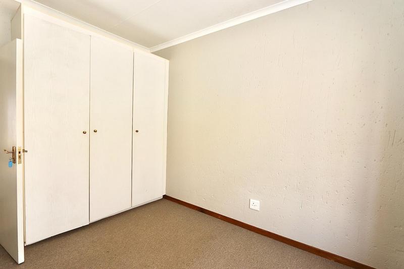 To Let 3 Bedroom Property for Rent in Beverley Gauteng