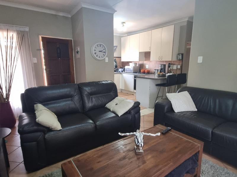 To Let 2 Bedroom Property for Rent in Olympus AH Gauteng