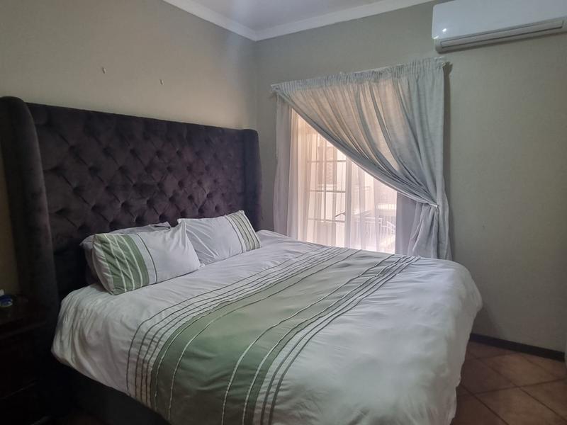 To Let 2 Bedroom Property for Rent in Olympus AH Gauteng