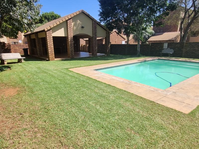 To Let 2 Bedroom Property for Rent in Olympus AH Gauteng