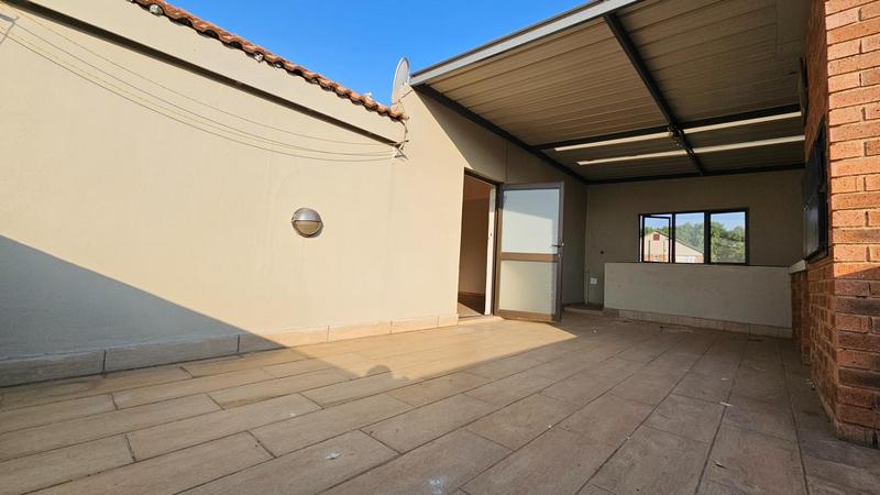 To Let 2 Bedroom Property for Rent in Cresta Gauteng