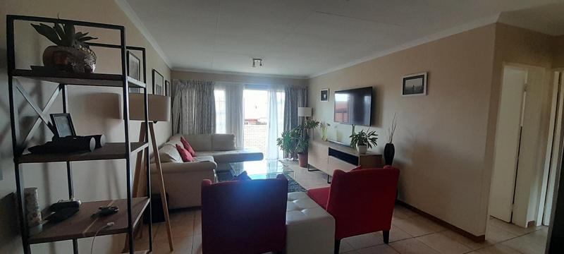To Let 2 Bedroom Property for Rent in The Reeds Gauteng