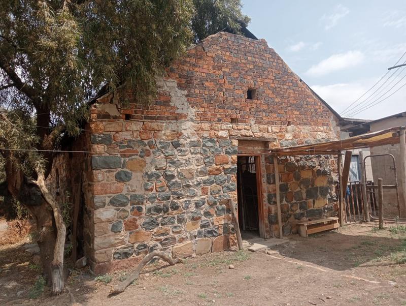 5 Bedroom Property for Sale in Uitzicht Gauteng