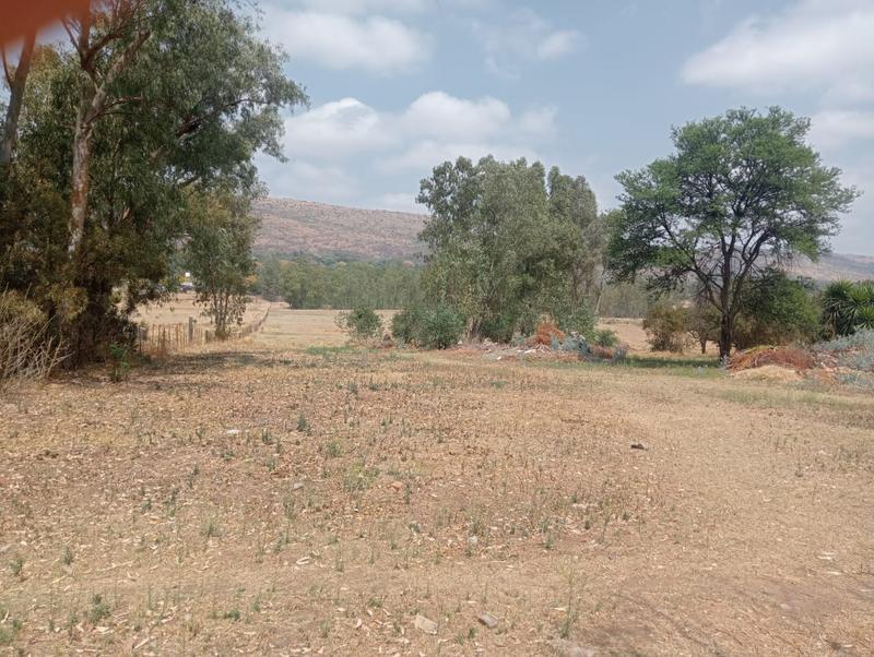 5 Bedroom Property for Sale in Uitzicht Gauteng