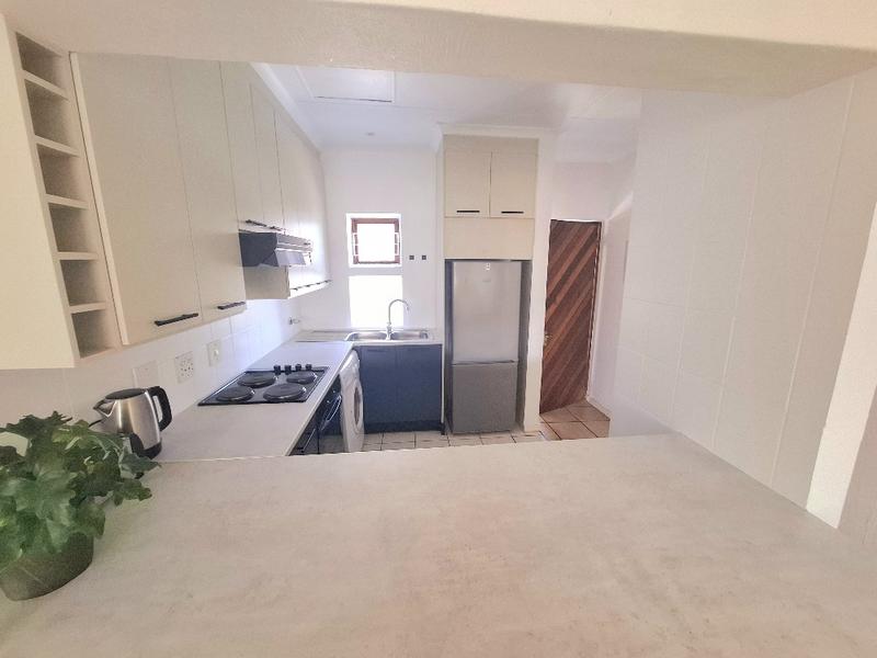 To Let 2 Bedroom Property for Rent in Sandown Gauteng