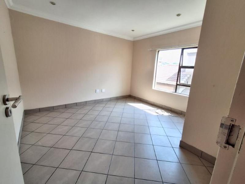 To Let 3 Bedroom Property for Rent in Mantevrede Gauteng