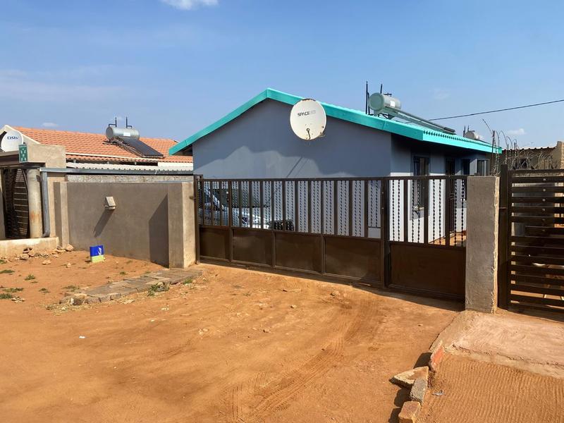 4 Bedroom Property for Sale in Daveyton Gauteng