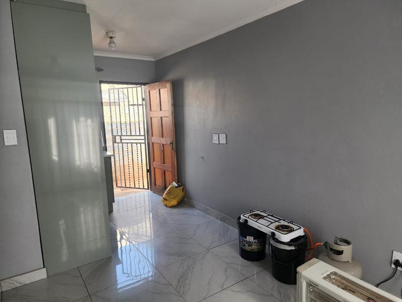 4 Bedroom Property for Sale in Daveyton Gauteng
