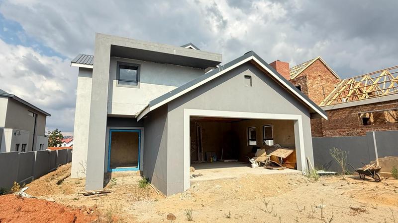 4 Bedroom Property for Sale in Golden Fields Estate Gauteng