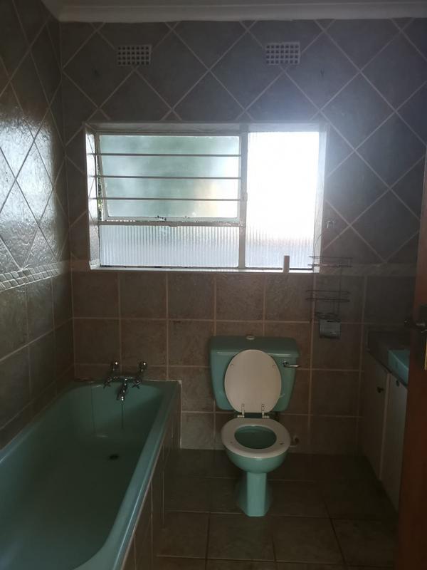 To Let 4 Bedroom Property for Rent in Meredale Gauteng