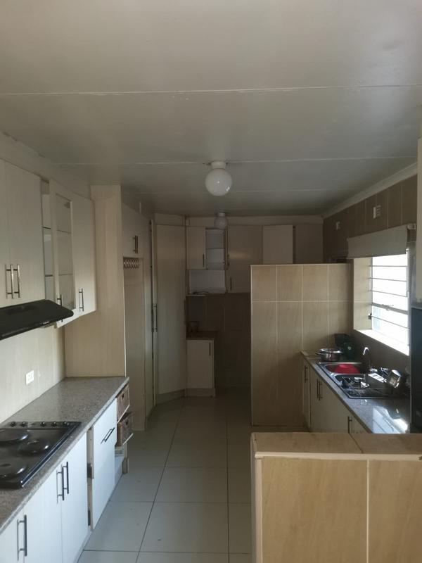 To Let 4 Bedroom Property for Rent in Meredale Gauteng