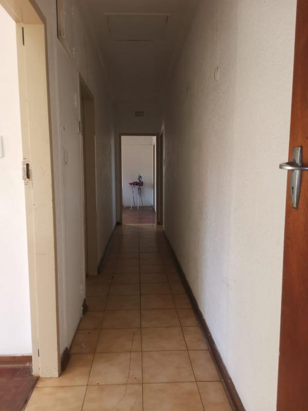To Let 4 Bedroom Property for Rent in Meredale Gauteng