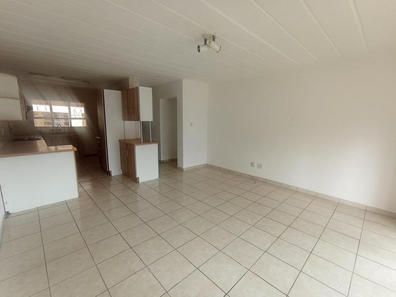 To Let 2 Bedroom Property for Rent in Florida Gauteng