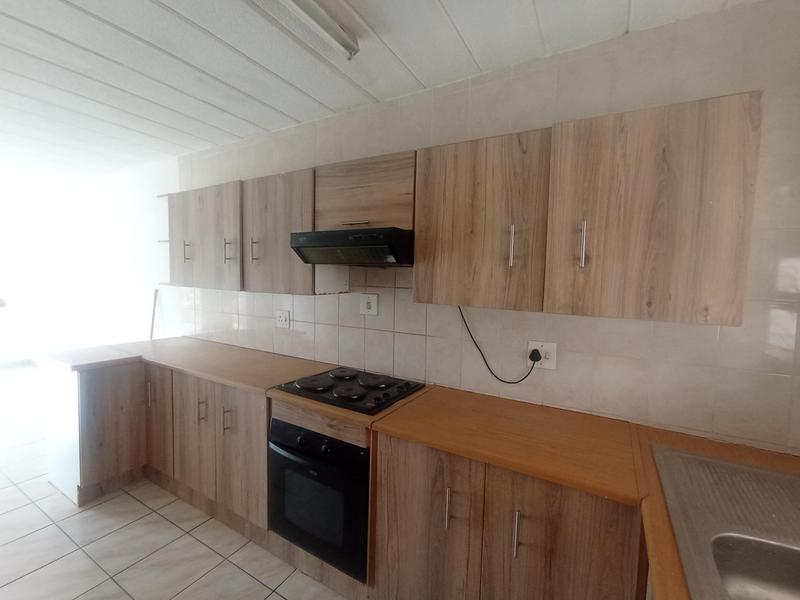 To Let 2 Bedroom Property for Rent in Florida Gauteng