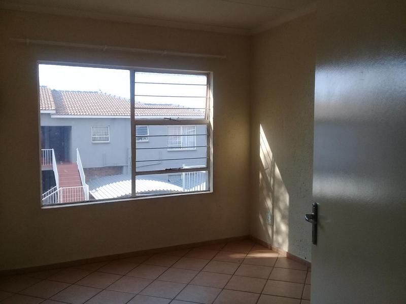2 Bedroom Property for Sale in Groblerpark Gauteng