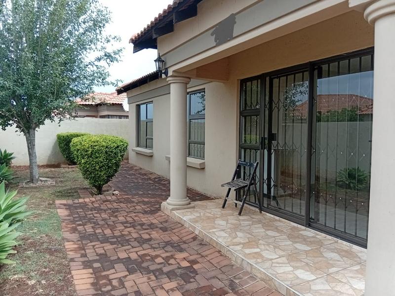3 Bedroom Property for Sale in Dawn Park Gauteng