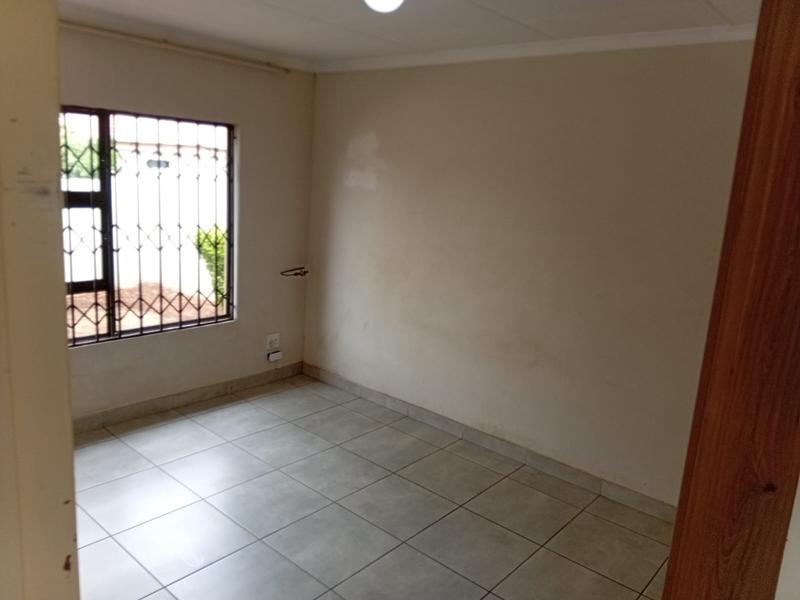 3 Bedroom Property for Sale in Dawn Park Gauteng