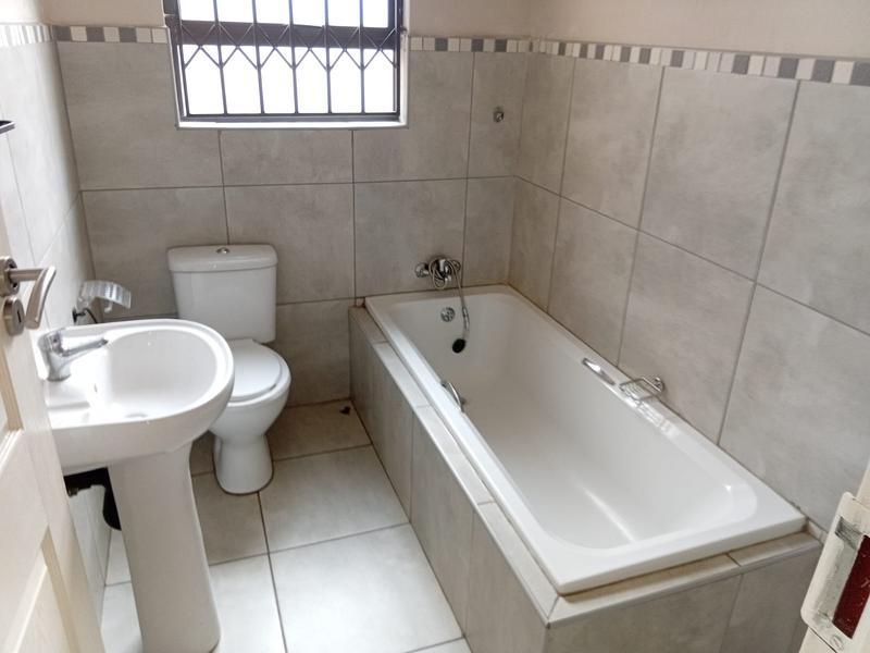 3 Bedroom Property for Sale in Dawn Park Gauteng
