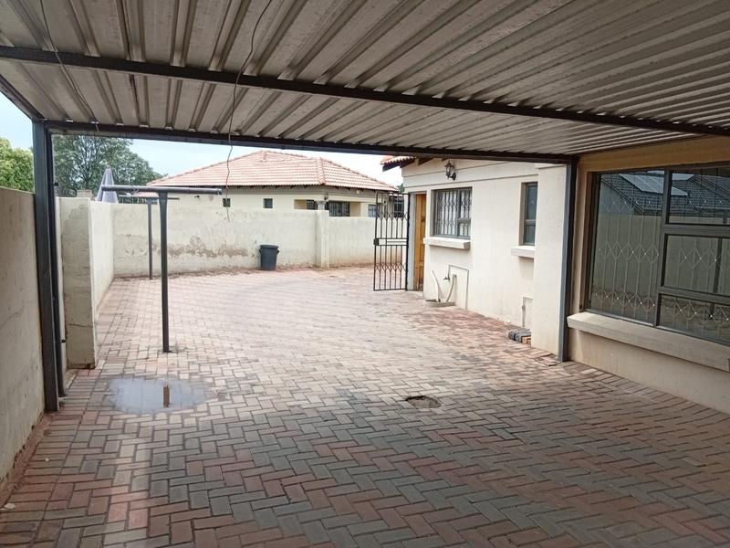 3 Bedroom Property for Sale in Dawn Park Gauteng